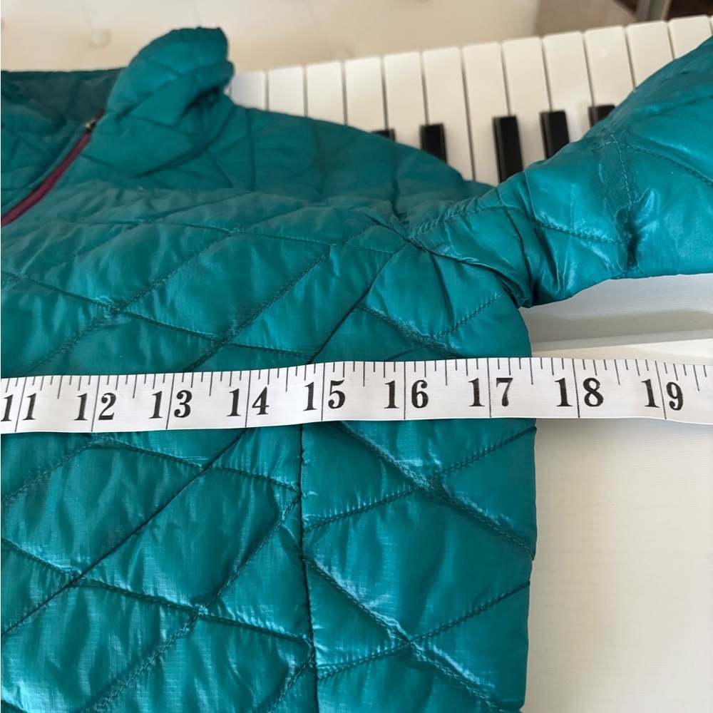 The North Face Women's Teal Quilted Puffer Jacket - Picture 11 of 12
